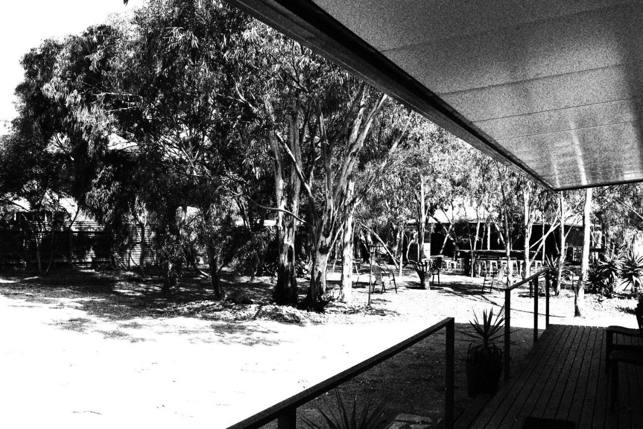 Under The Mount Motel Melrose Luaran gambar